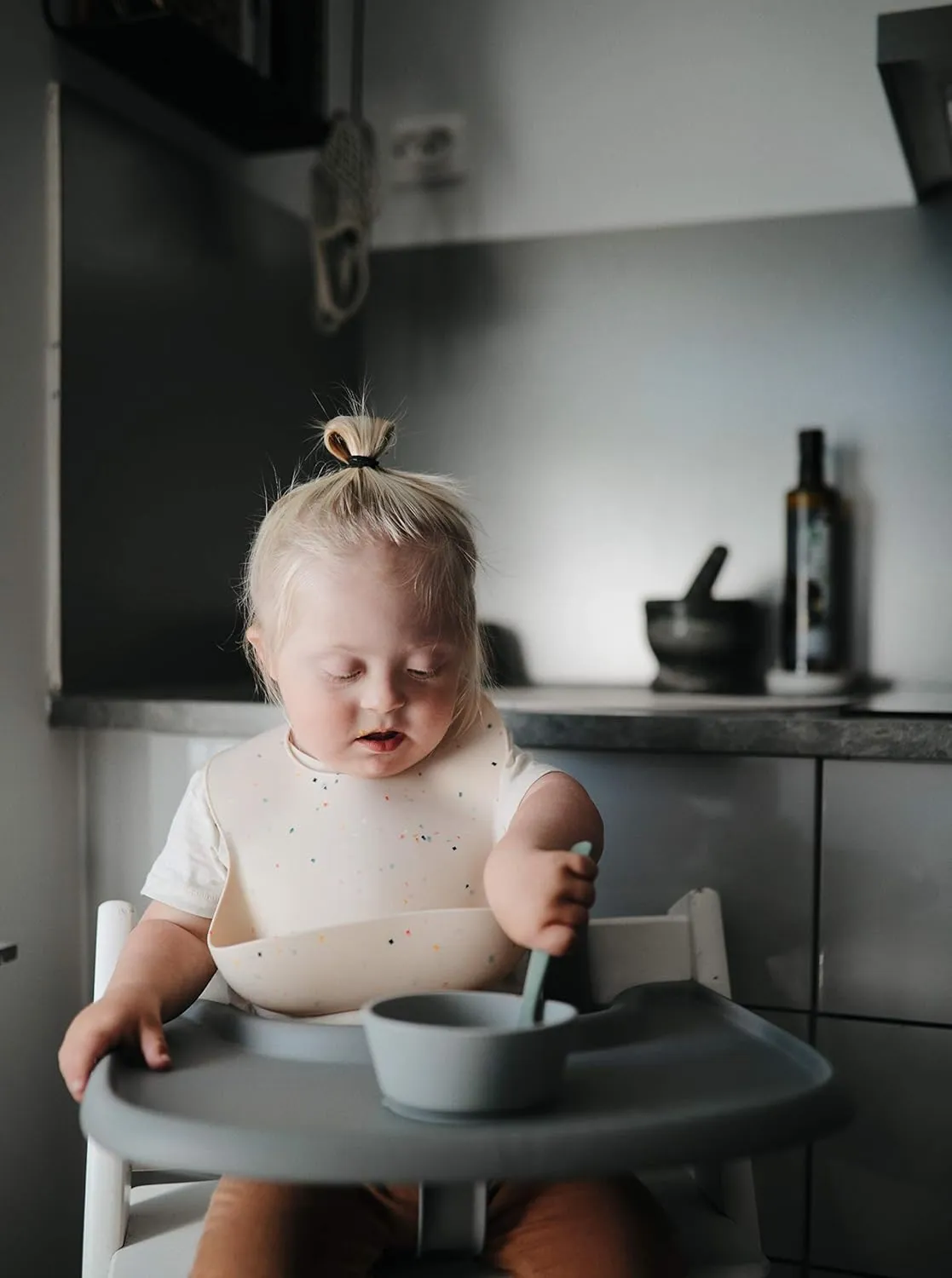 mushie Silicone Suction Bowl | BPA-Free Non-Slip Design (Dried Thyme)