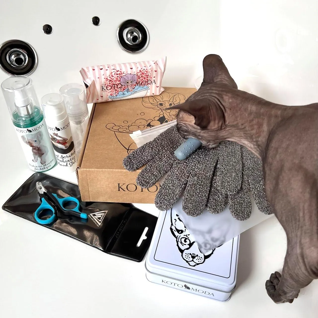 Ultimate Kit for Cats and Small Animals: Unique Care Set for Your pet Probiotic Shampoo for Sphynx and Naked Cats, Wet Wipes, Bathing Gloves, Nail Clippers, Shower caps, Finger Toothbrush